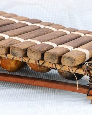 Bobo diatonisches Balafon Instrument 12 Klangstäbe