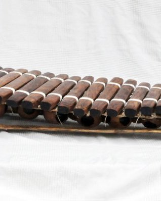 Mandika diatonisches Balafon Instrument 16 Klangstäbe