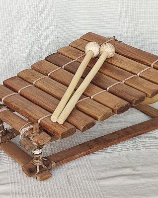 Kleines Bobo pentatonisches Balafon Instrument 8 Klangstäbe