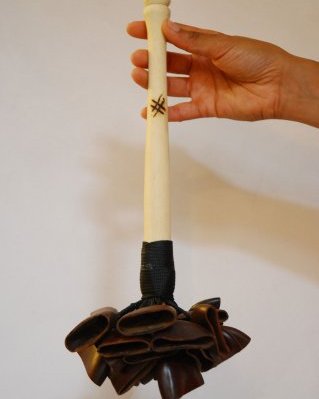 Entada Traube Rassel mit Stiel