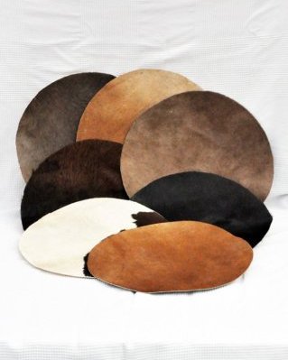 Dickes Trommel Kuh- / Rinder- Fell mit Haaren S