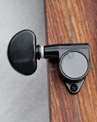 Stimmungsmechaniken für Kora Ngoni Schwarz